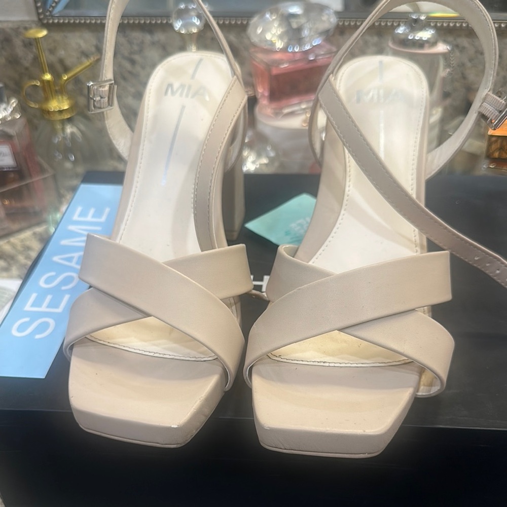 MIA Cream Heels Elegant Design